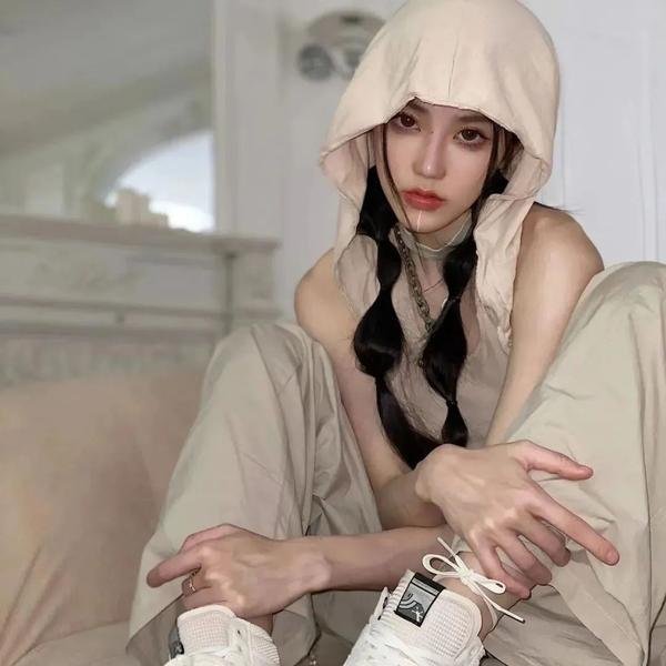 阿薇尔与虚构世界